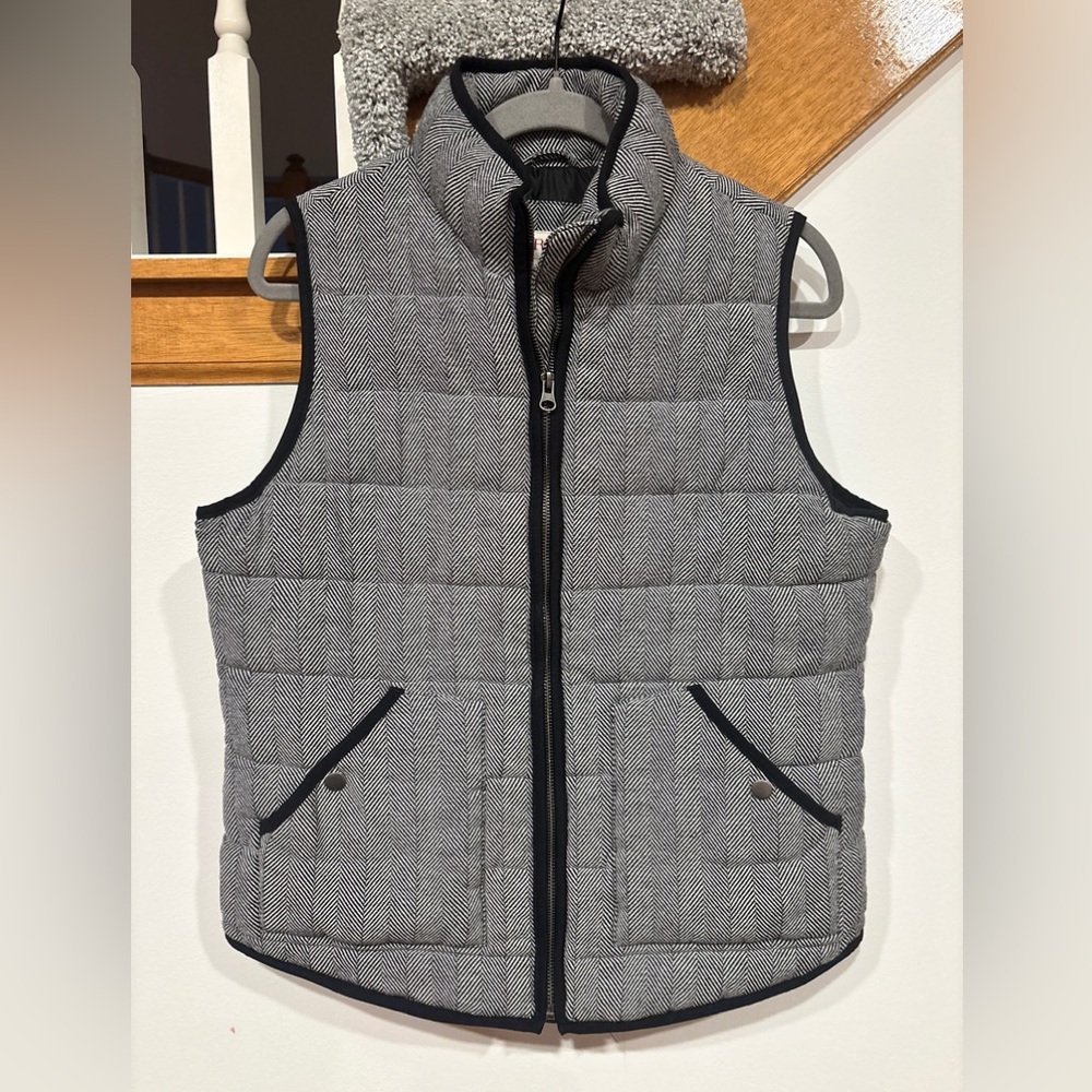 Merona Quilted Vest with Black Trim - Women’s Large